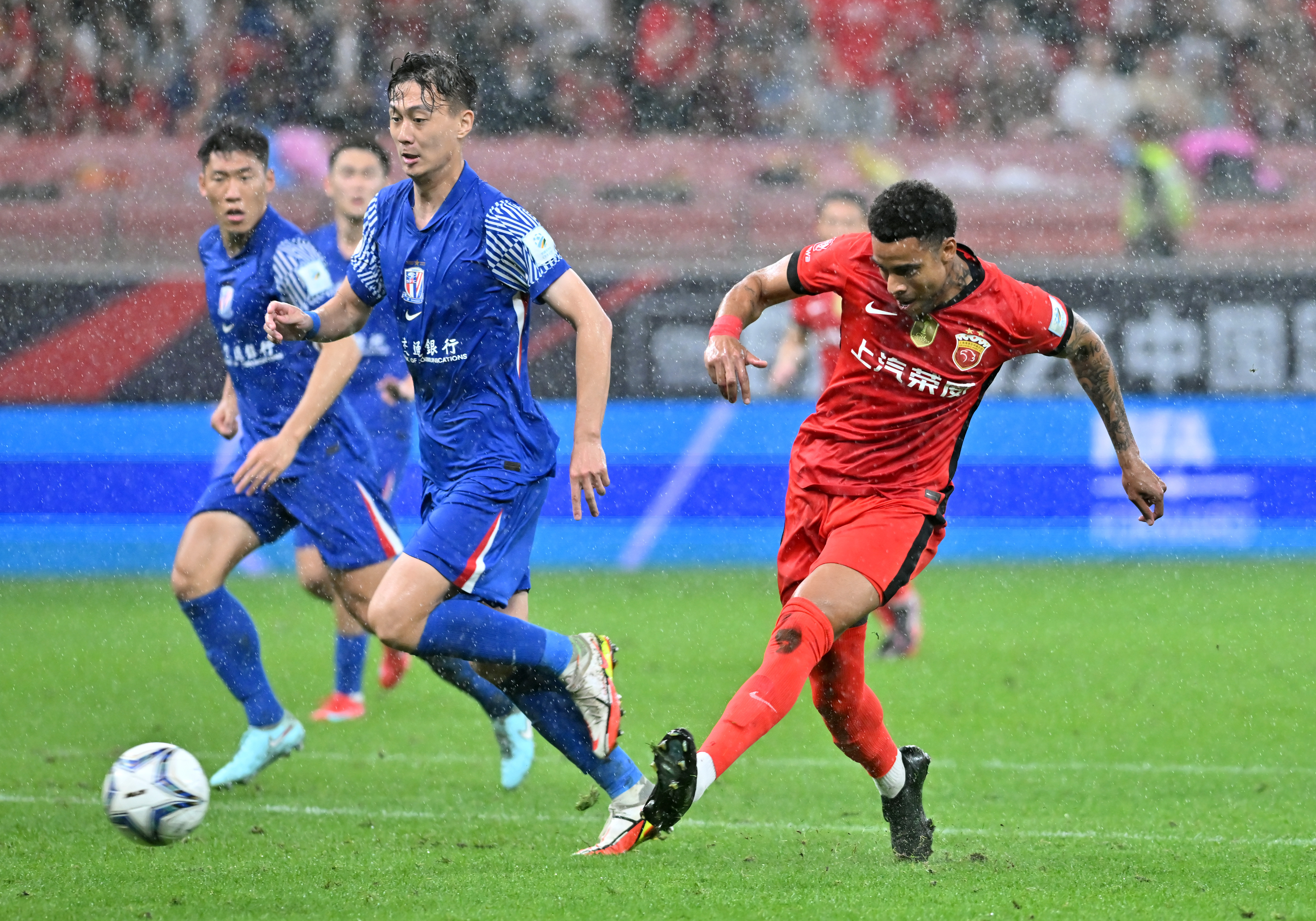 LOL全球总决赛-上海申花训练开放日，今夜回应争议引欢呼，意甲在即，控场能力受关注的简单介绍